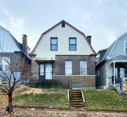 3740 Meramec Street, St Louis, MO 63116