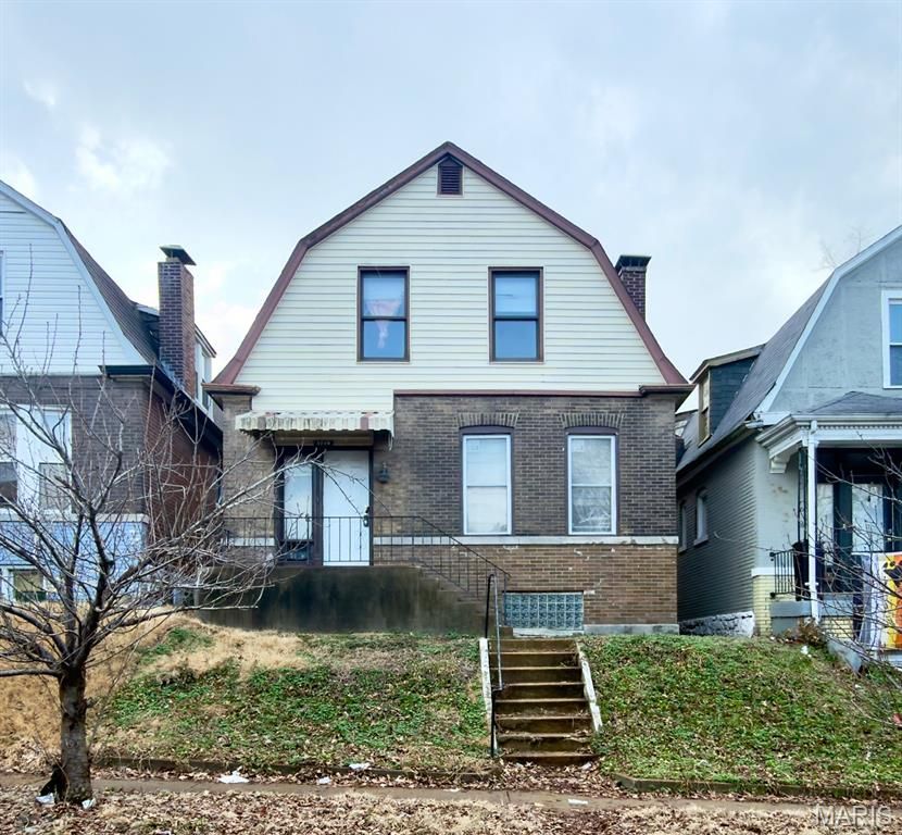 3740 Meramec Street, St Louis, MO 63116