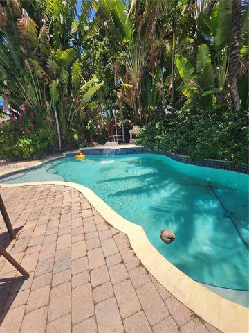 13365 NW 12th Avenue, North Miami, FL 33168