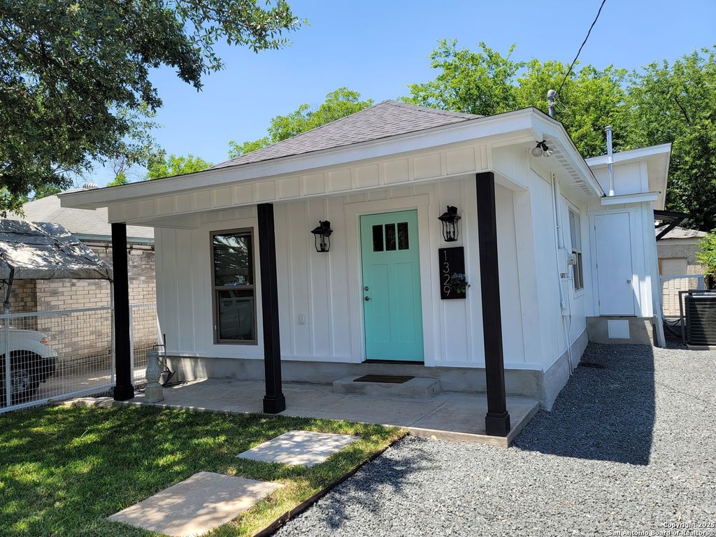 1329 Delgado, San Antonio, TX 78207
