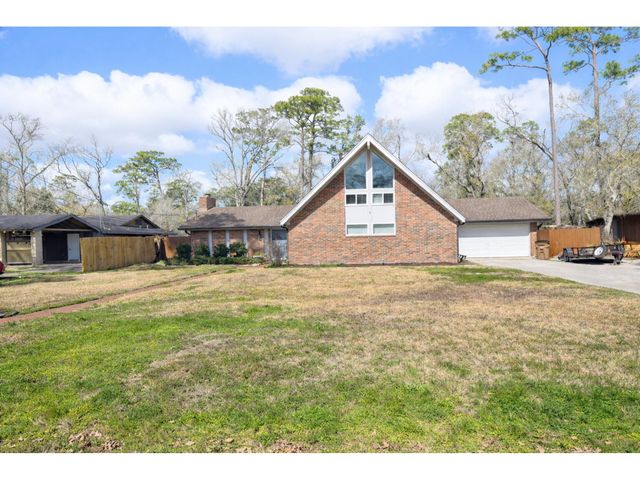 1325 Plantation Drive, Dickinson, TX 77539