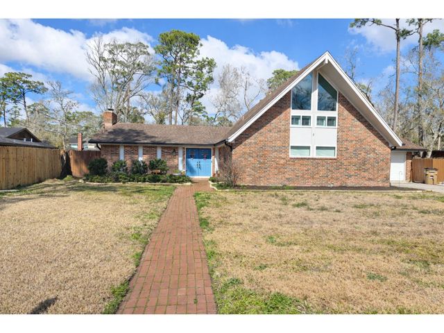 1325 Plantation Drive, Dickinson, TX 77539