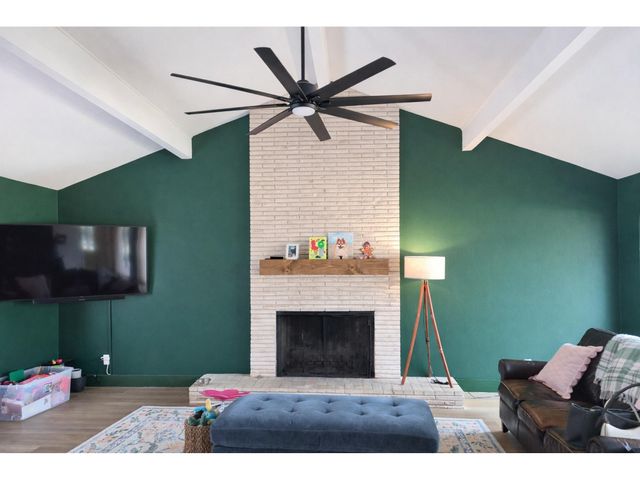 1325 Plantation Drive, Dickinson, TX 77539