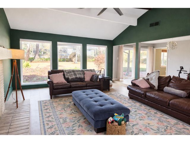 1325 Plantation Drive, Dickinson, TX 77539