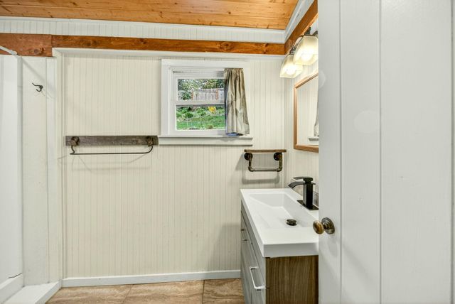 800 Ashland Street, Ashland, OR 97520