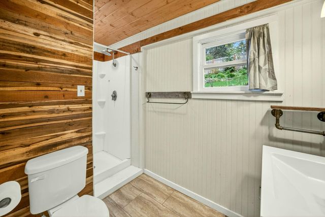 800 Ashland Street, Ashland, OR 97520