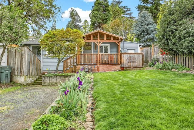 800 Ashland Street, Ashland, OR 97520