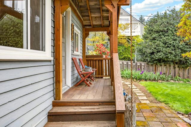 800 Ashland Street, Ashland, OR 97520