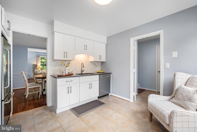 2992 COVINGTON ST, Fairfax, VA 22031