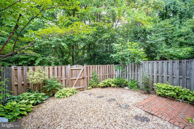 2992 COVINGTON ST, Fairfax, VA 22031