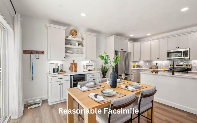 3C Dearborn Circle, Goffstown, NH 03045