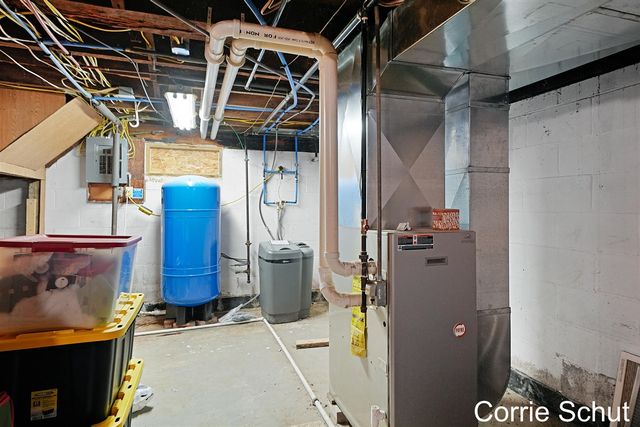 9105 Port Sheldon Street, Zeeland, MI 49464