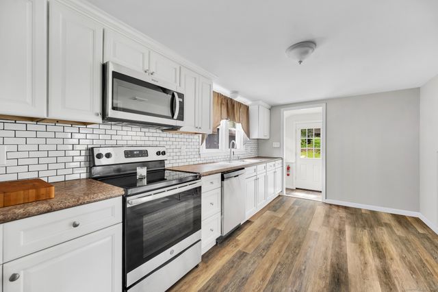 48 Lakeview Drive, Coventry, CT 06238
