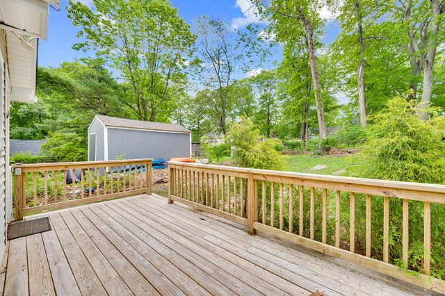 48 Lakeview Drive, Coventry, CT 06238