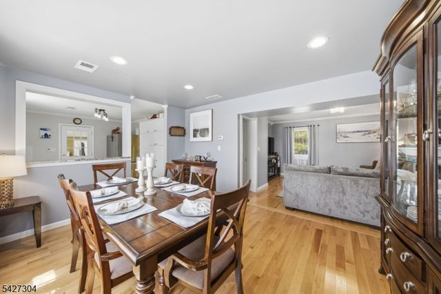 47 Kendall Dr, Sayreville Boro, NJ 08859