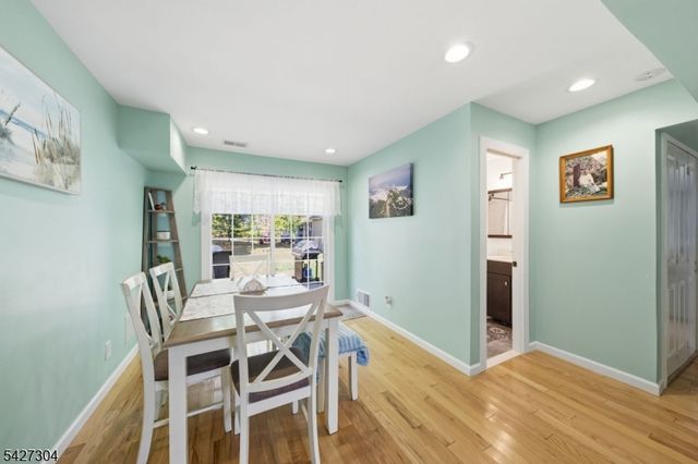 47 Kendall Dr, Sayreville Boro, NJ 08859