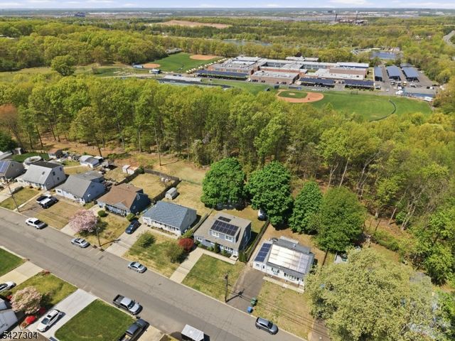 47 Kendall Dr, Sayreville Boro, NJ 08859