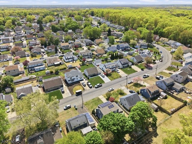 47 Kendall Dr, Sayreville Boro, NJ 08859