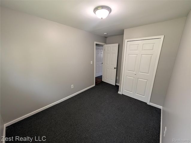 21681 LAUREL Street, Clinton Charter Township, MI 48035