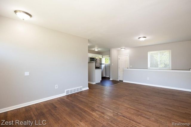 21681 LAUREL Street, Clinton Charter Township, MI 48035