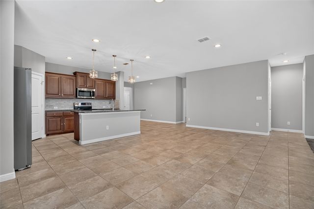 2529 Lavender Lane, Glenn Heights, TX 75154