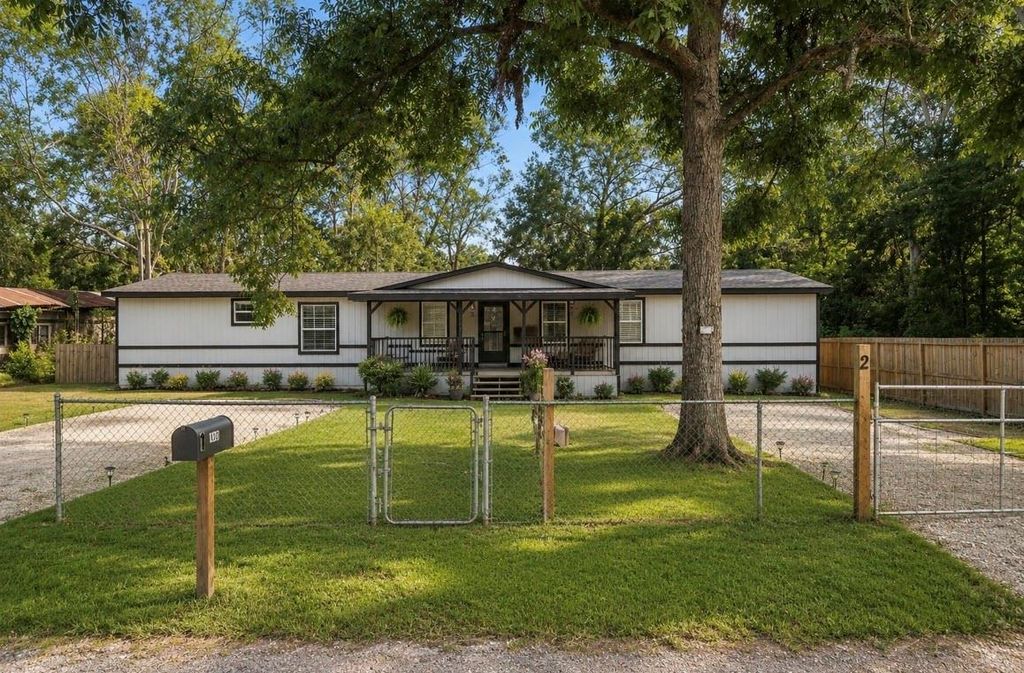 110 Robin Street, Shepherd, TX 77371