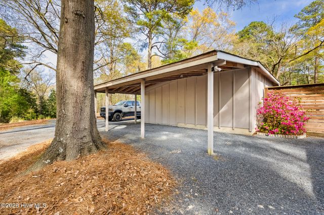 901 E Main Street, Aberdeen, NC 28315