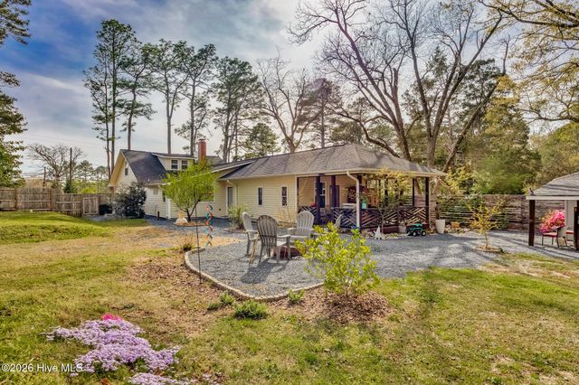 901 E Main Street, Aberdeen, NC 28315