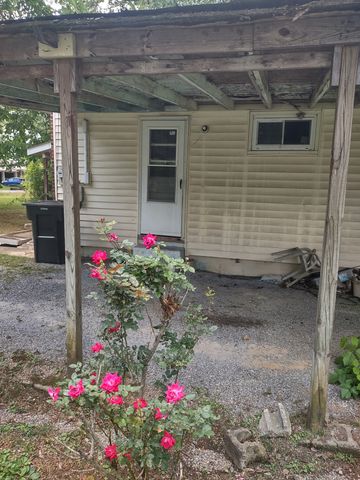 207 Tulsa Ave, Tullahoma, TN 37388