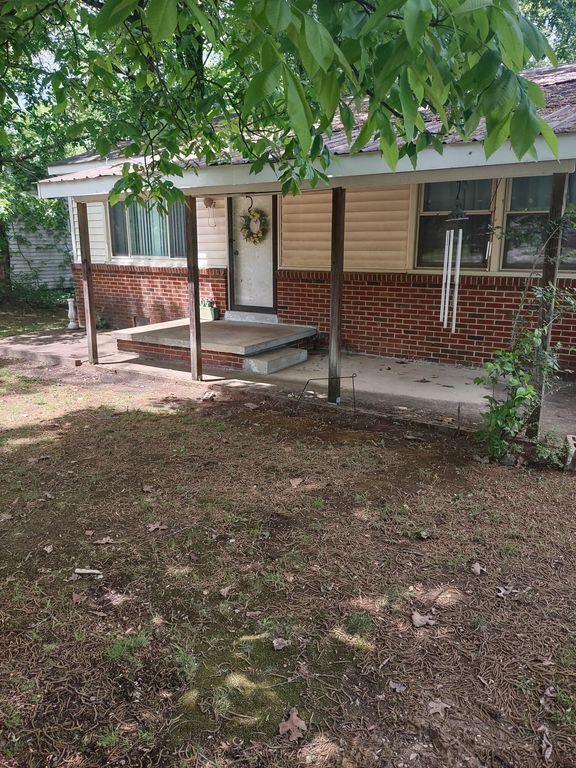 207 Tulsa Ave, Tullahoma, TN 37388