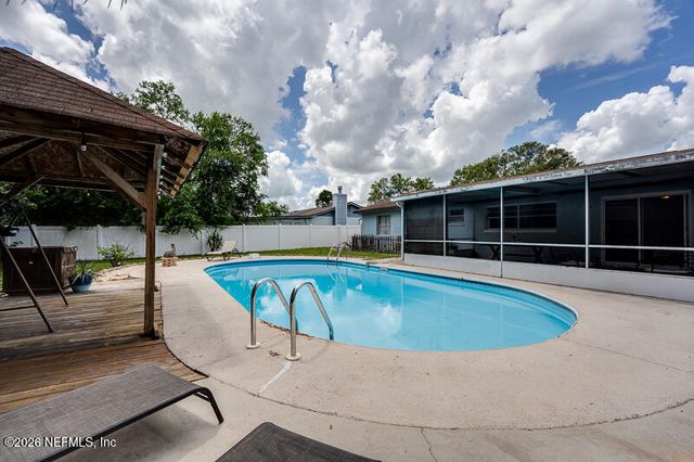 6105 TOYOTA Drive, Jacksonville, FL 32244