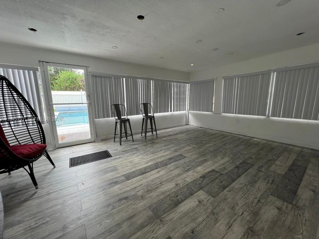 1735 NE 157th Ter, North Miami Beach, FL 33162