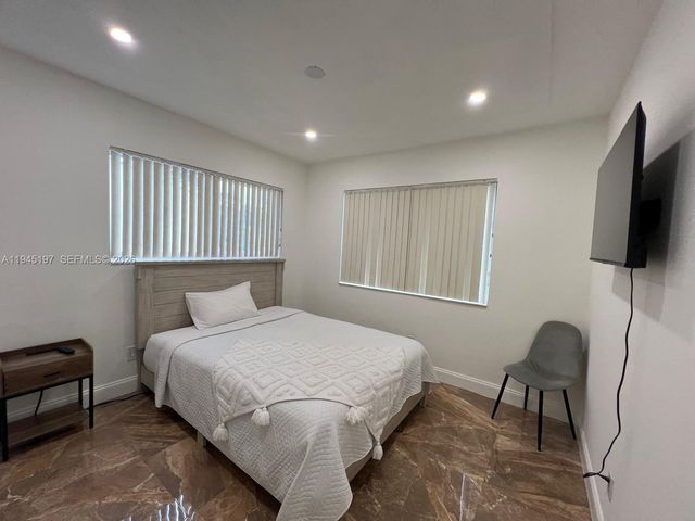 1735 NE 157th Ter, North Miami Beach, FL 33162