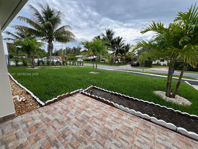 1735 NE 157th Ter, North Miami Beach, FL 33162