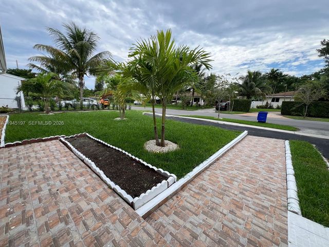 1735 NE 157th Ter, North Miami Beach, FL 33162