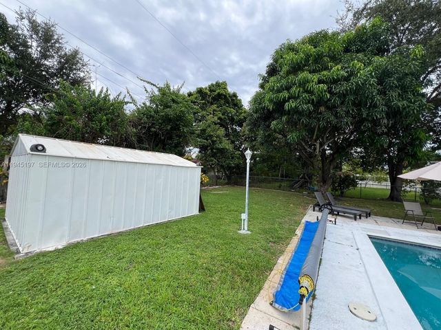 1735 NE 157th Ter, North Miami Beach, FL 33162