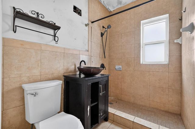 14621 LINCOLN Boulevard, Miami, FL 33176