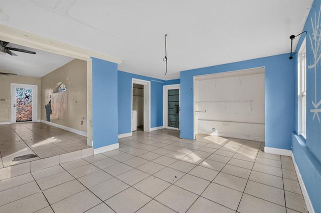 14621 LINCOLN Boulevard, Miami, FL 33176