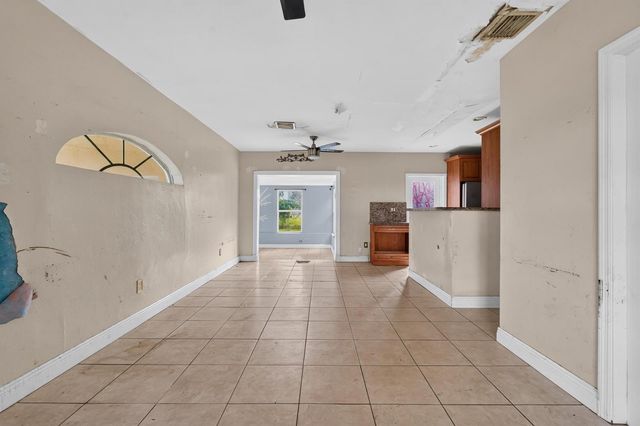 14621 LINCOLN Boulevard, Miami, FL 33176