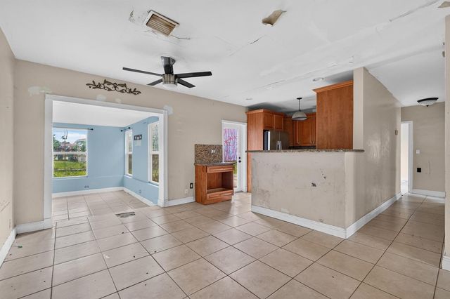 14621 LINCOLN Boulevard, Miami, FL 33176