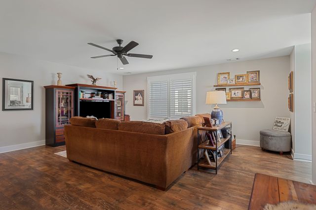 3534 Caroline Farms Dr, Murfreesboro, TN 37129