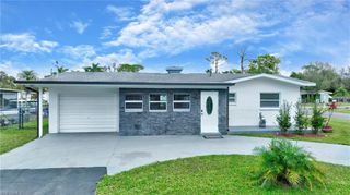 8141 Cleaves RD, North Fort Myers, FL 33903