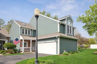 118 S Atherton Court, Bloomingdale, IL 60108