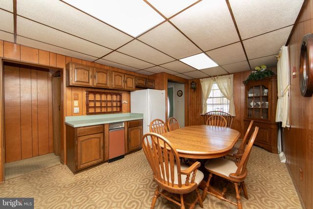 106 W MILL RD, Maple Shade, NJ 08052