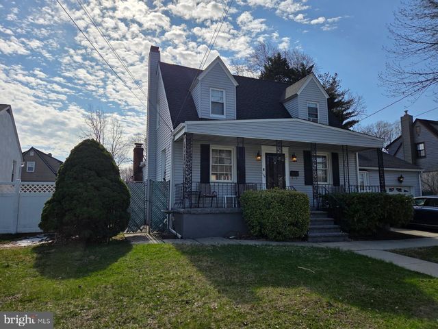 106 W MILL RD, Maple Shade, NJ 08052