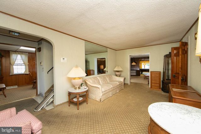 106 W MILL RD, Maple Shade, NJ 08052