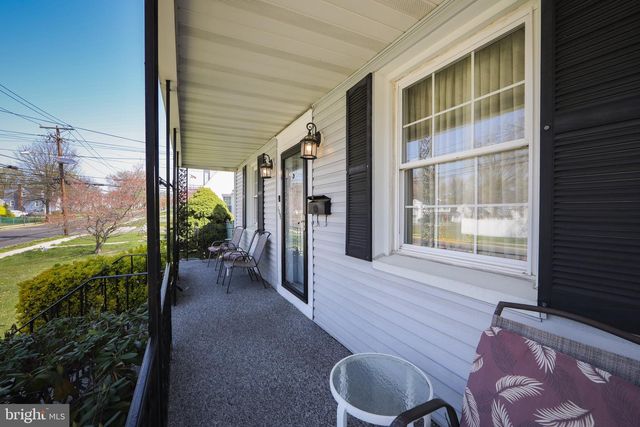 106 W MILL RD, Maple Shade, NJ 08052