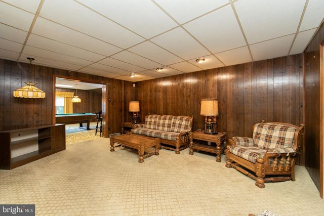 106 W MILL RD, Maple Shade, NJ 08052