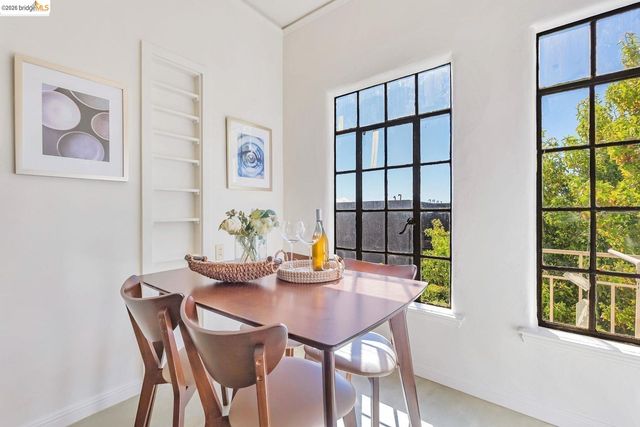 848 Stannage AVE 11, Albany, CA 94706