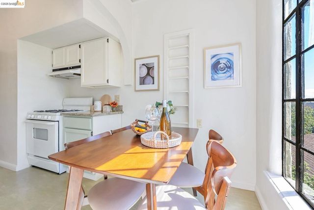 848 Stannage AVE 11, Albany, CA 94706